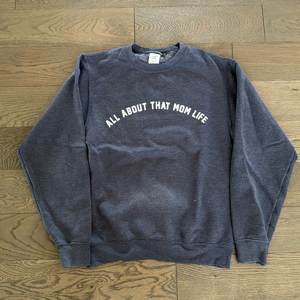 Vici Doll Sweatshirt “Mom Life”